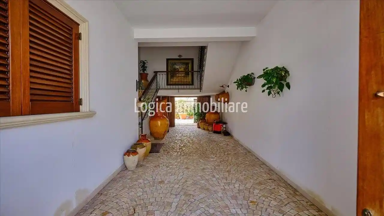 Casa indipendente in vendita a Lizzanello