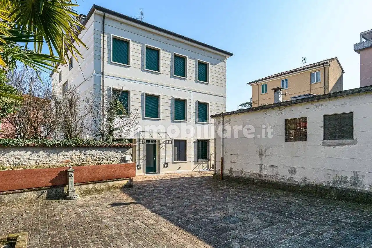 Appartamento in vendita a Schio