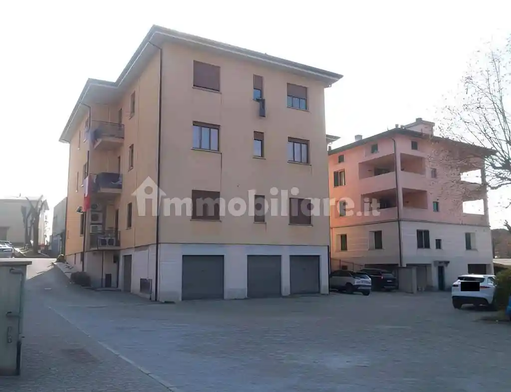 Appartamento in vendita a Merone