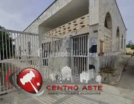 Villa in vendita a Lizzano