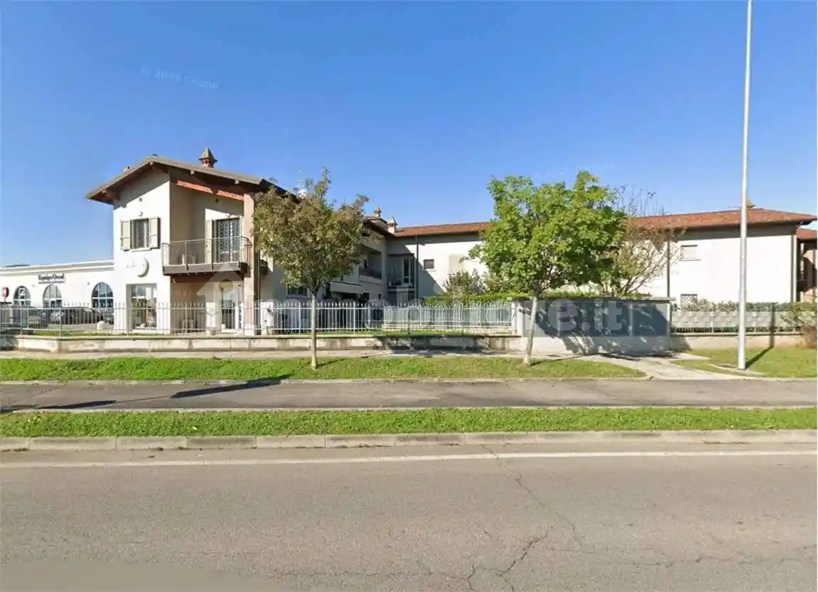 Palazzo - Stabile in vendita a Mazzano