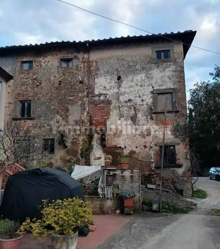 Rustico - Casale in vendita a Poggio a Caiano