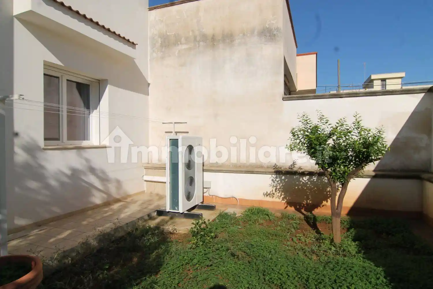 Casa indipendente in vendita a Lizzano