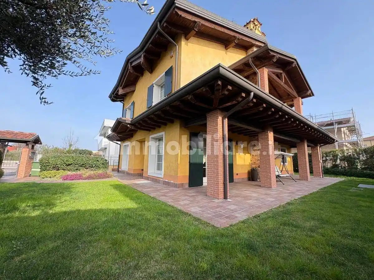 Villa in vendita a San Giovanni Lupatoto