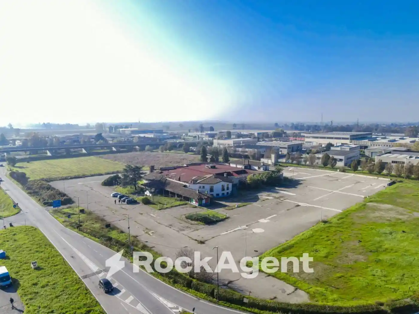 Palazzo - Edificio in vendita a Gualtieri