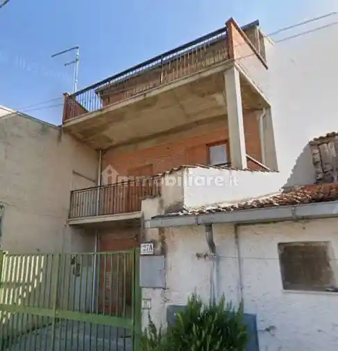 Casa indipendente in vendita a Gioia dei Marsi