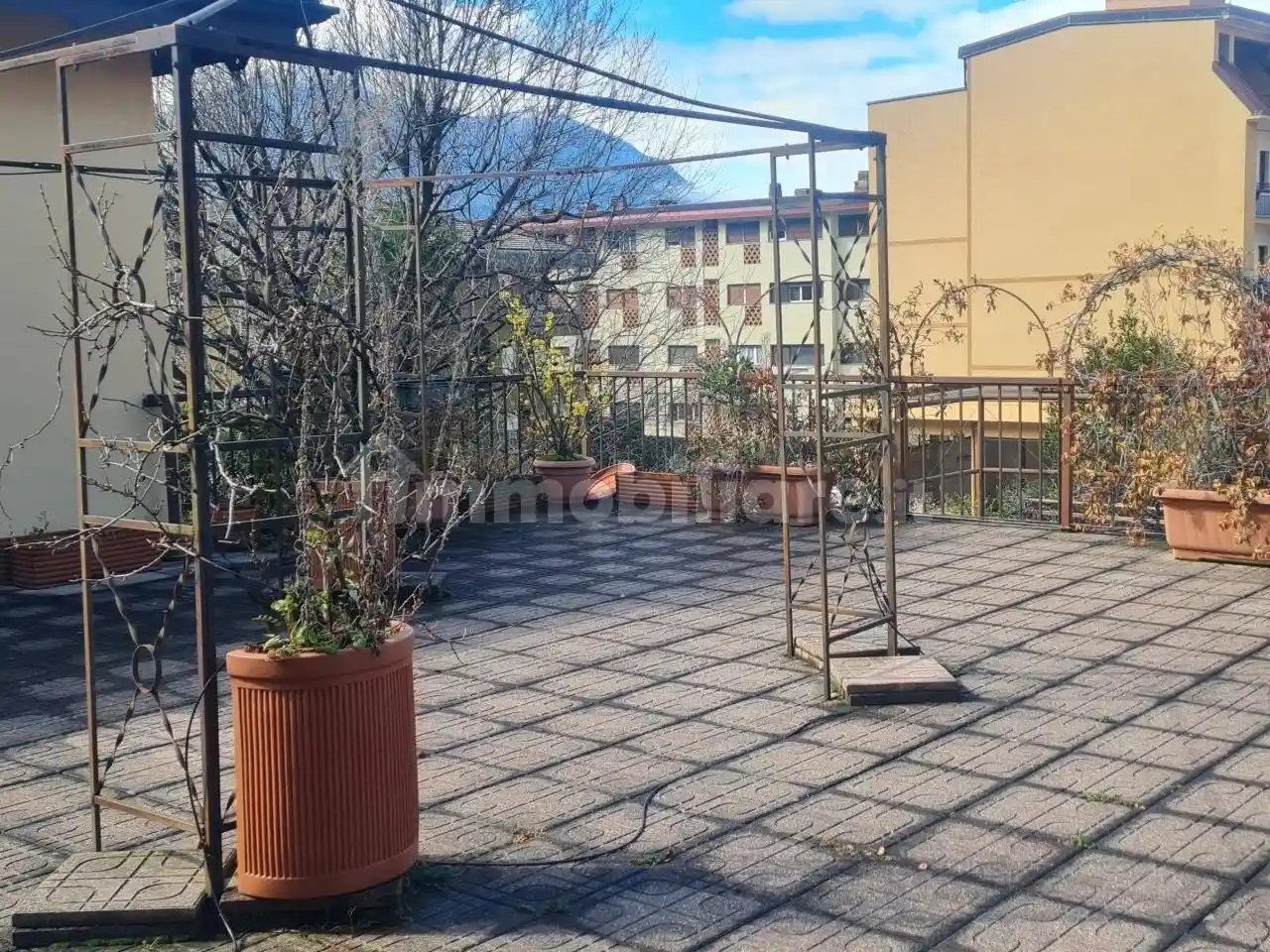 Appartamento in affitto a Bellano