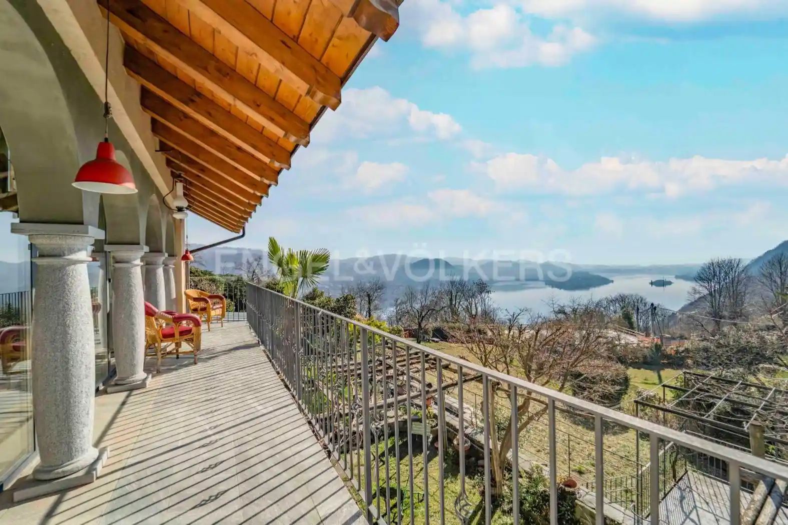 Villa in vendita a Cesara