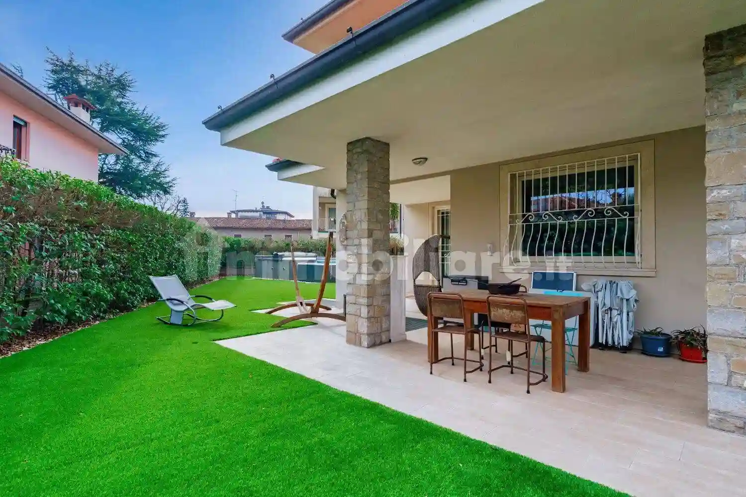 Villa - foto 2