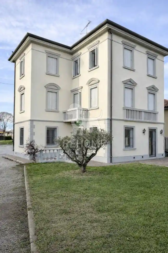 Villa in vendita a Pozzuolo del Friuli