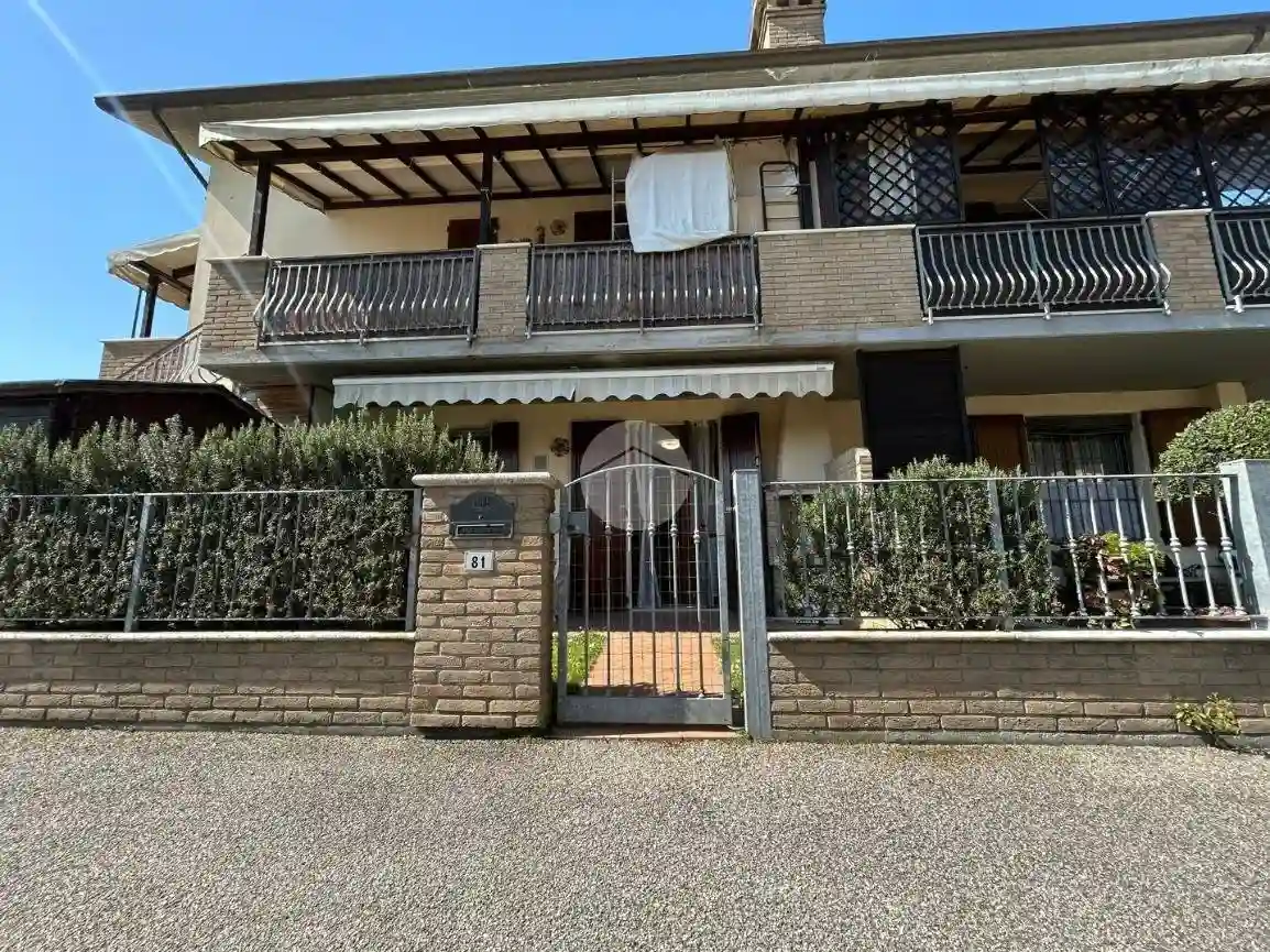 Villetta a schiera - foto 2