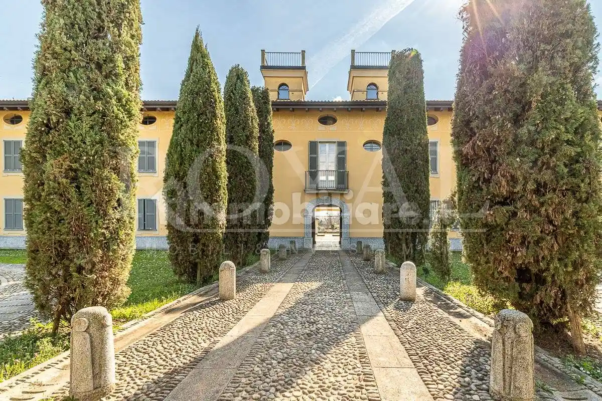 Appartamento in vendita a Biassono