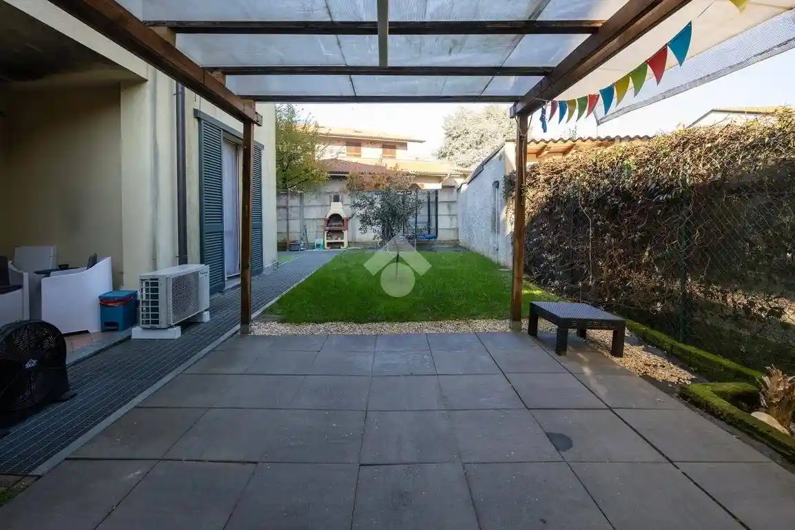 Appartamento in vendita a Vaprio d'Adda