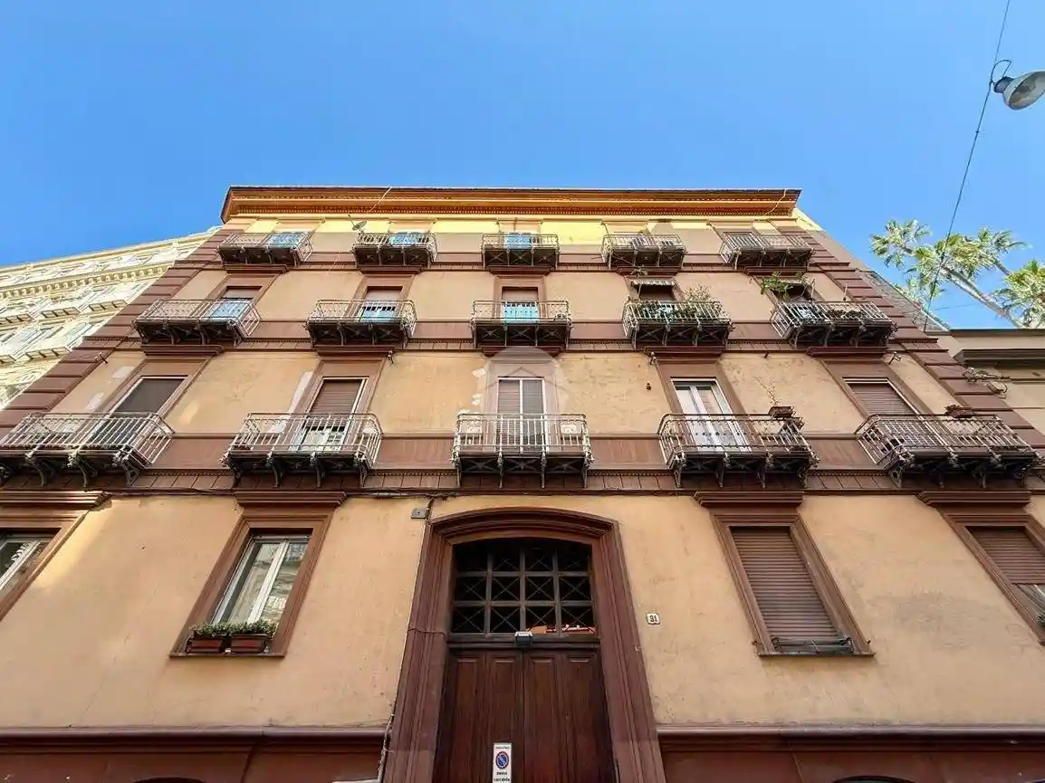 Appartamento in vendita a Napoli