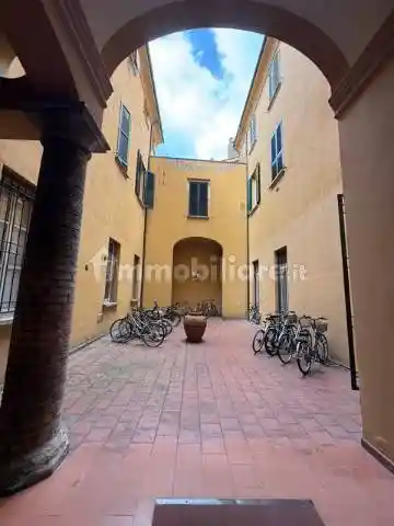 Appartamento in affitto a Bologna