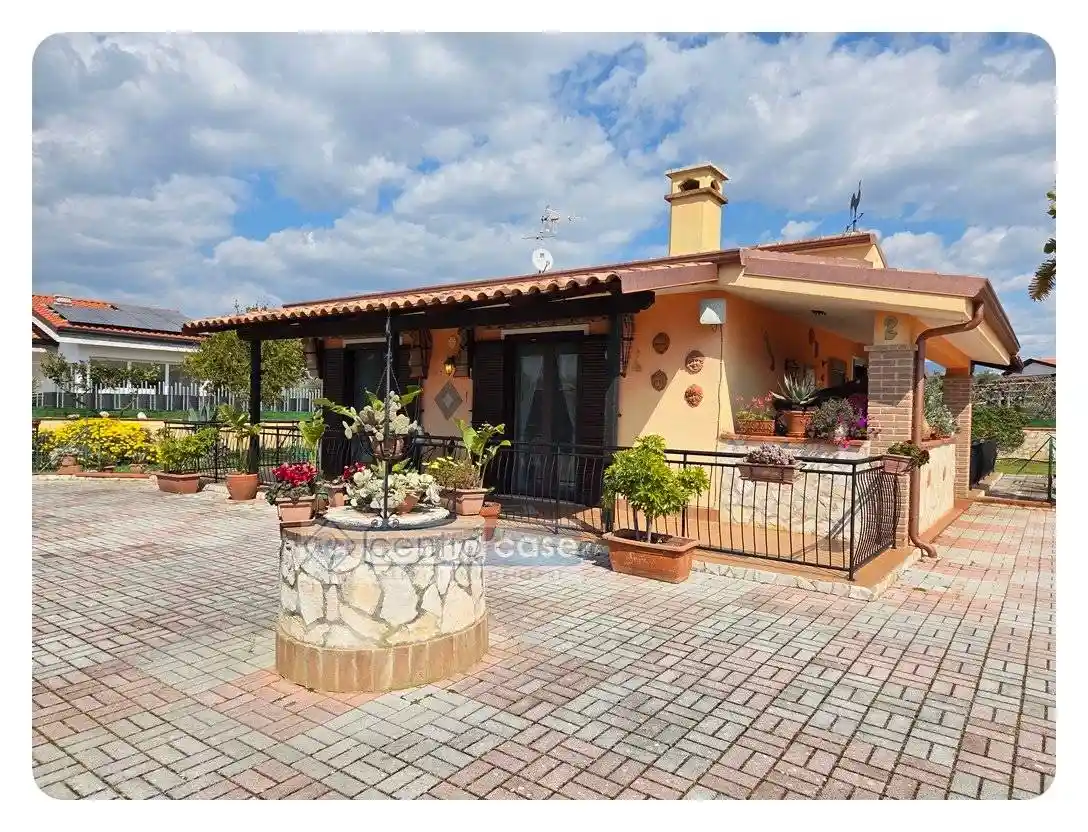 Villa in vendita a Gaeta