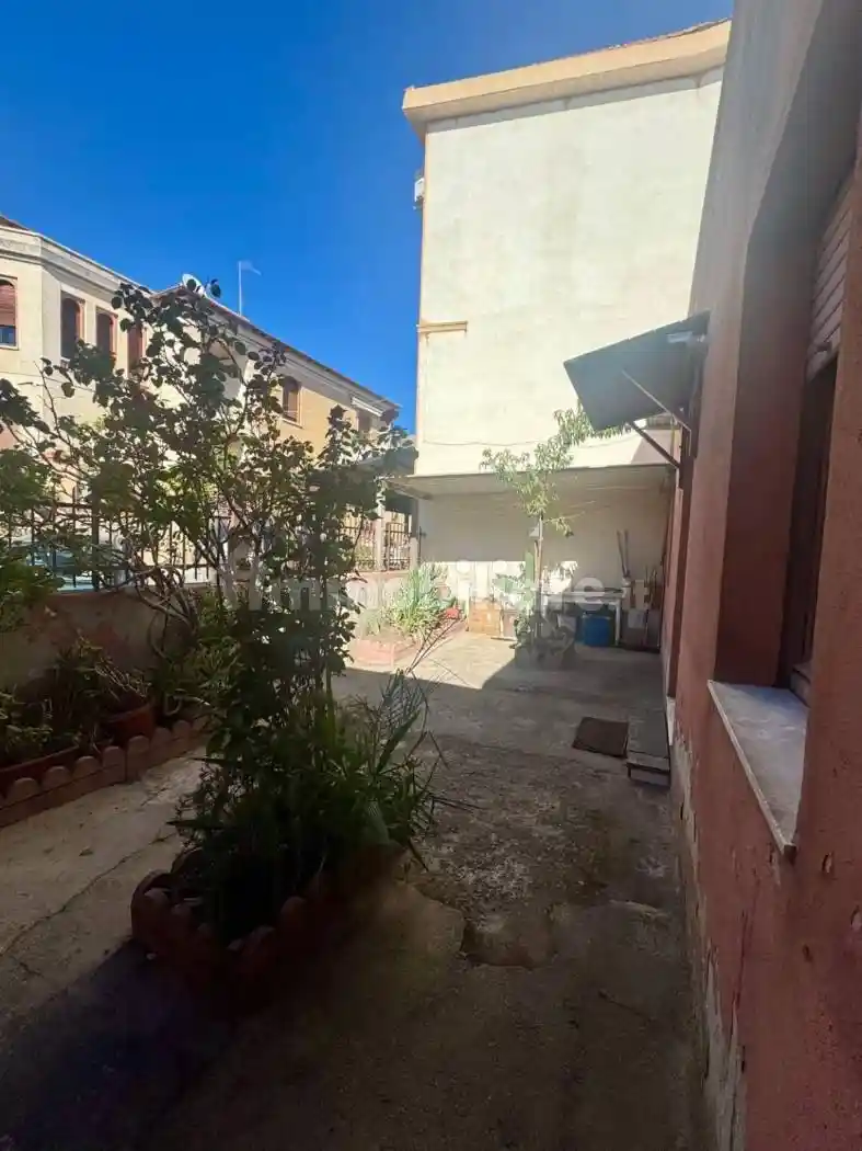 Villa in vendita a Dolianova