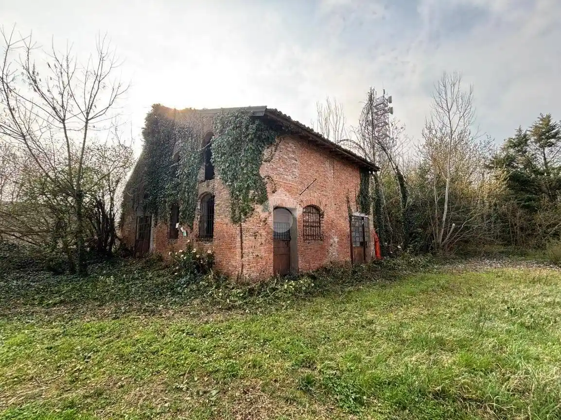 Rustico - Casale in vendita a Mantova