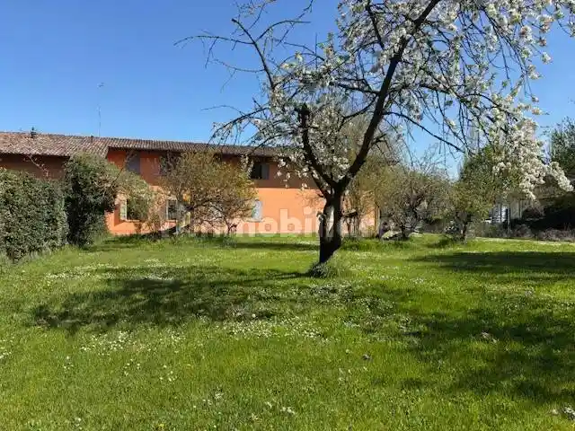 Rustico - Casale in vendita a Castelnuovo Rangone