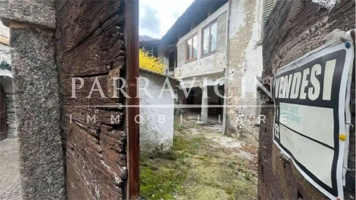 Rustico - Casale in vendita a Lasnigo