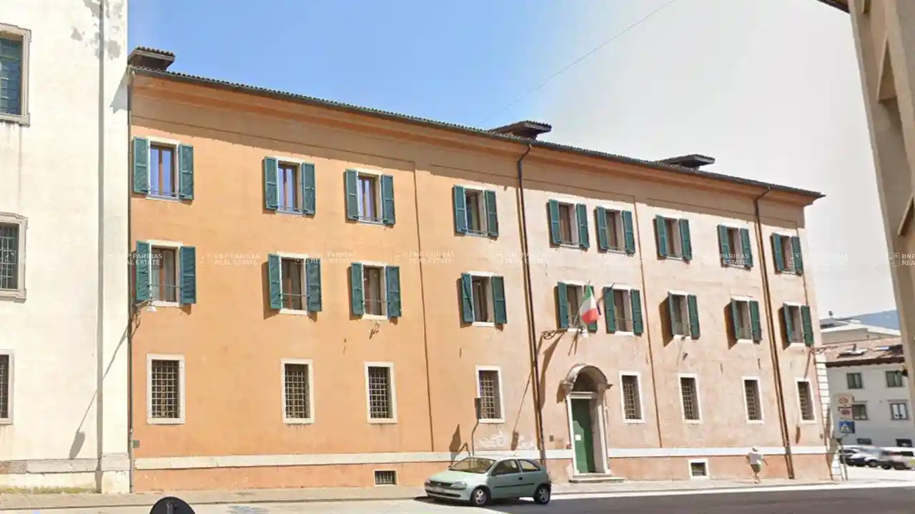 Palazzo - Edificio in vendita a Belluno