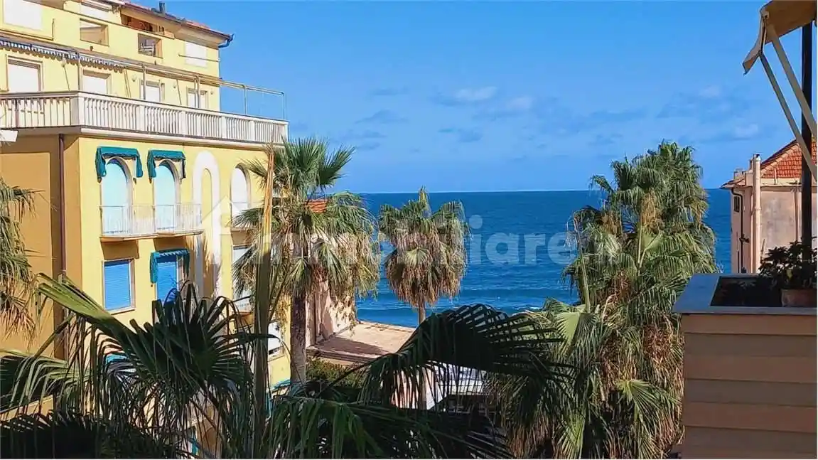 Appartamento in vendita a Alassio