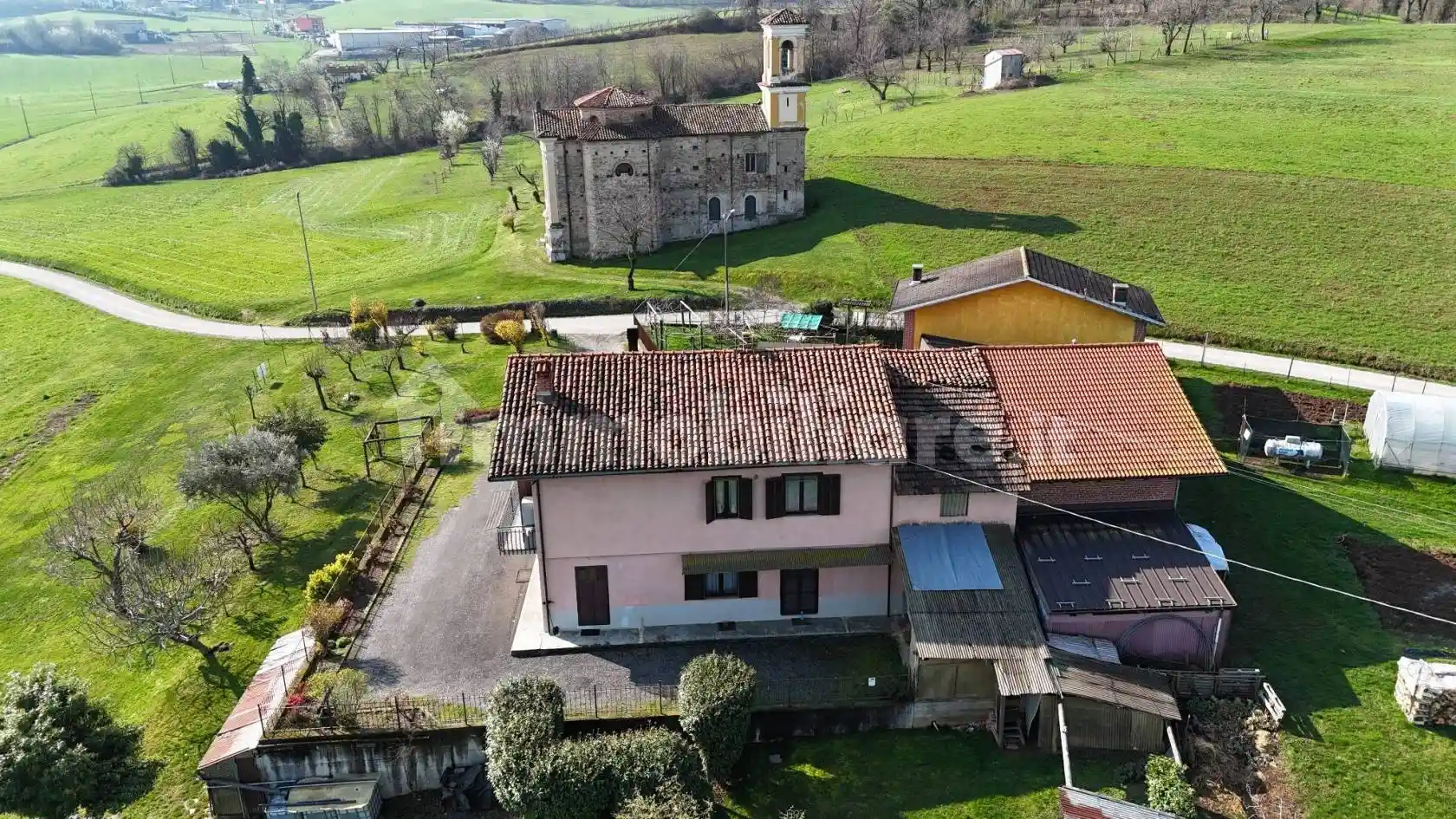 Casa indipendente in vendita a Villanova Mondovì