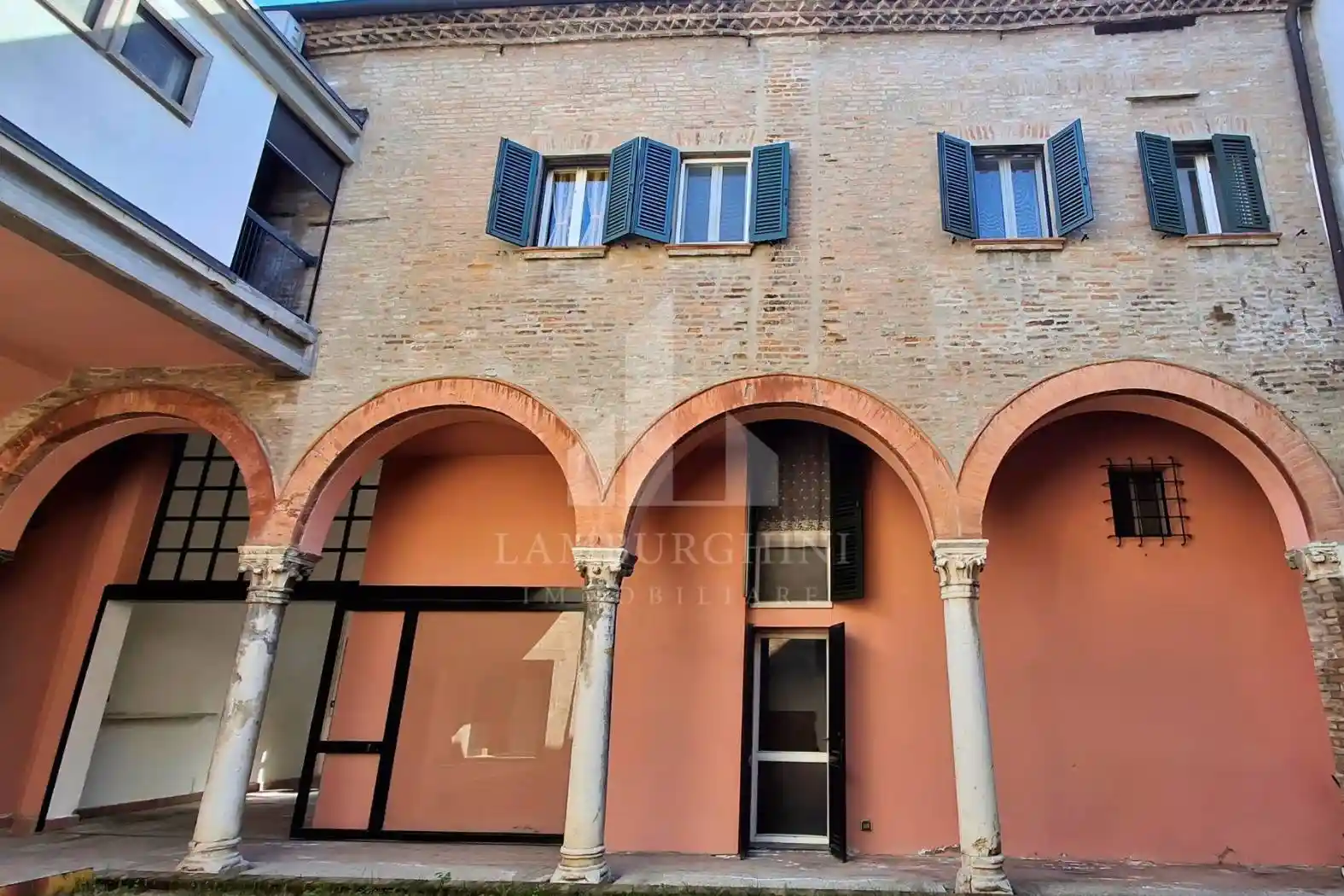 Casa indipendente in vendita a Ferrara