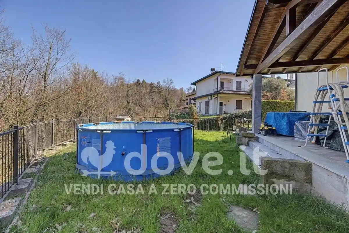 Villetta a schiera in vendita a Malnate