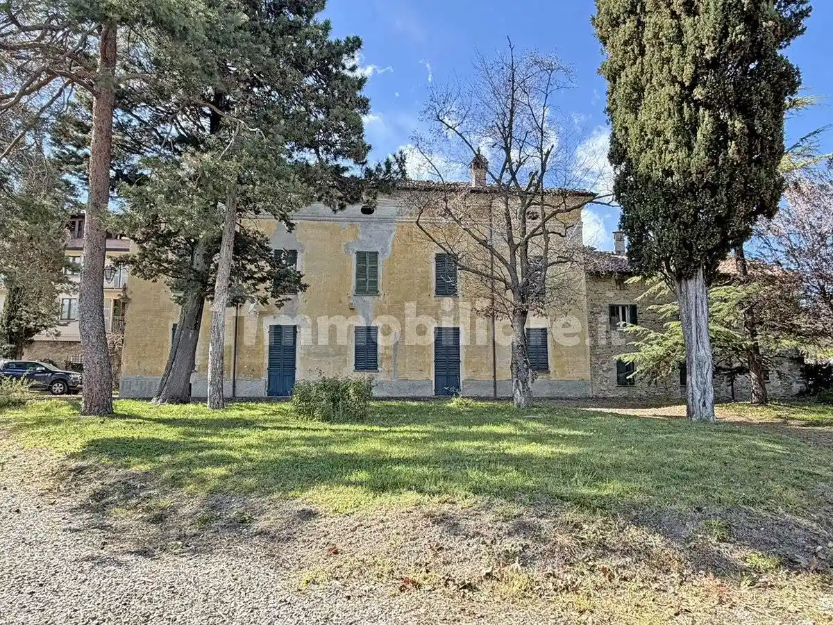Villa in vendita a Bettola