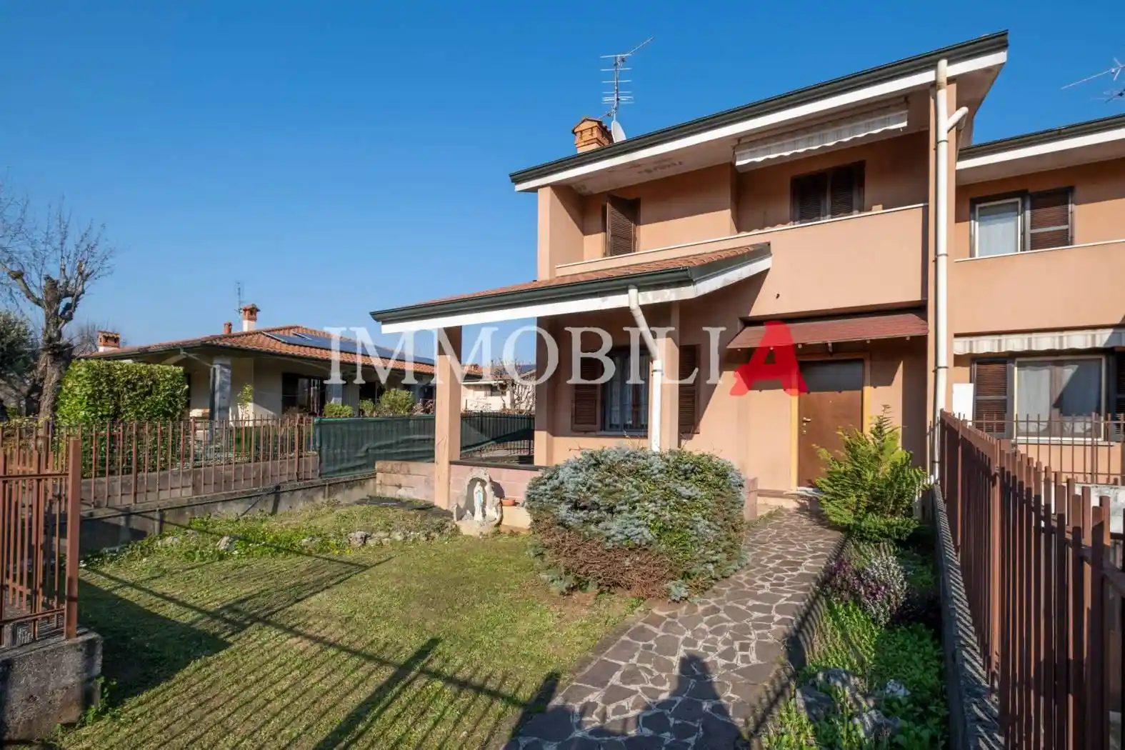 Villetta a schiera in vendita a Roncello