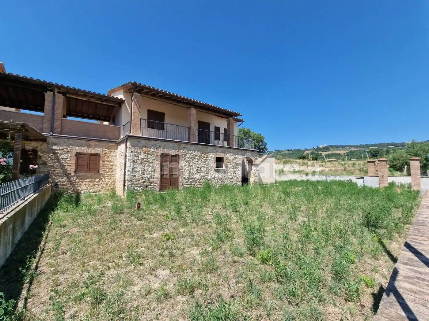 Rustico - Casale in vendita a Todi