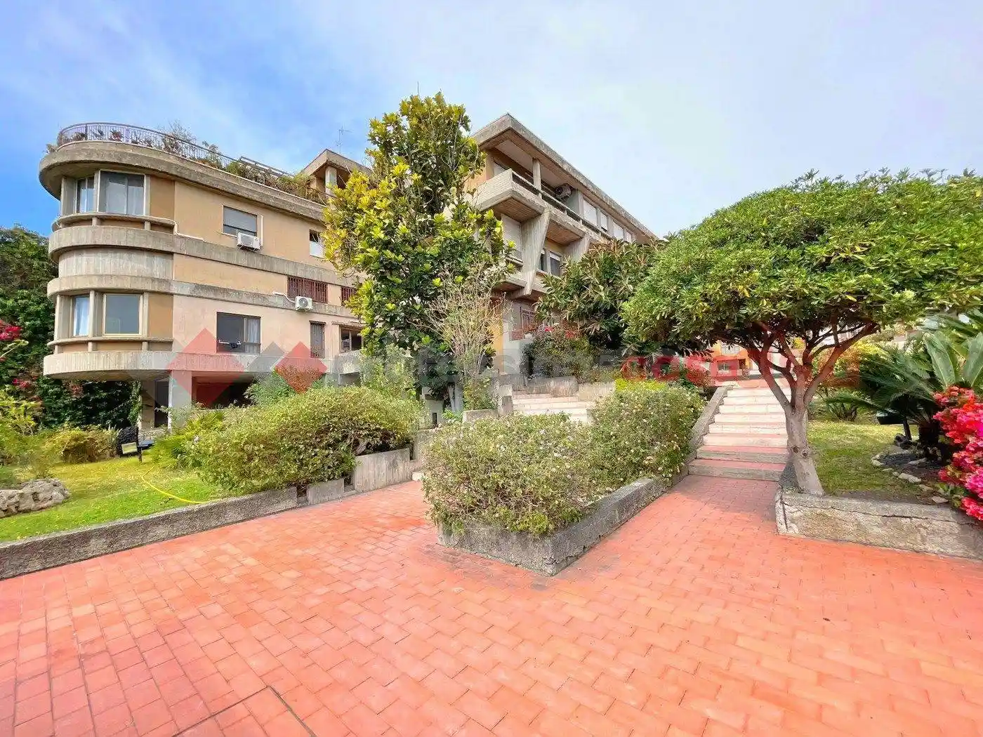 Appartamento in vendita a Aci Castello