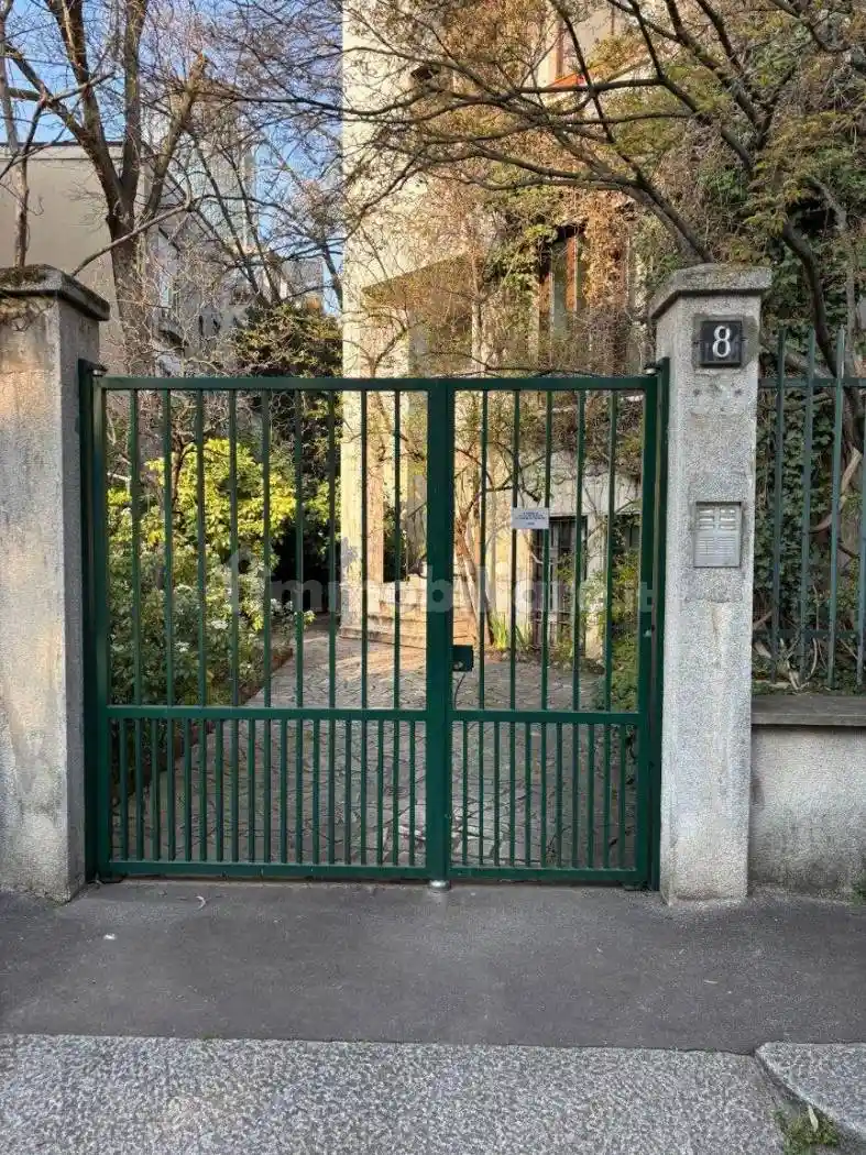Palazzo - Edificio in affitto a Milano