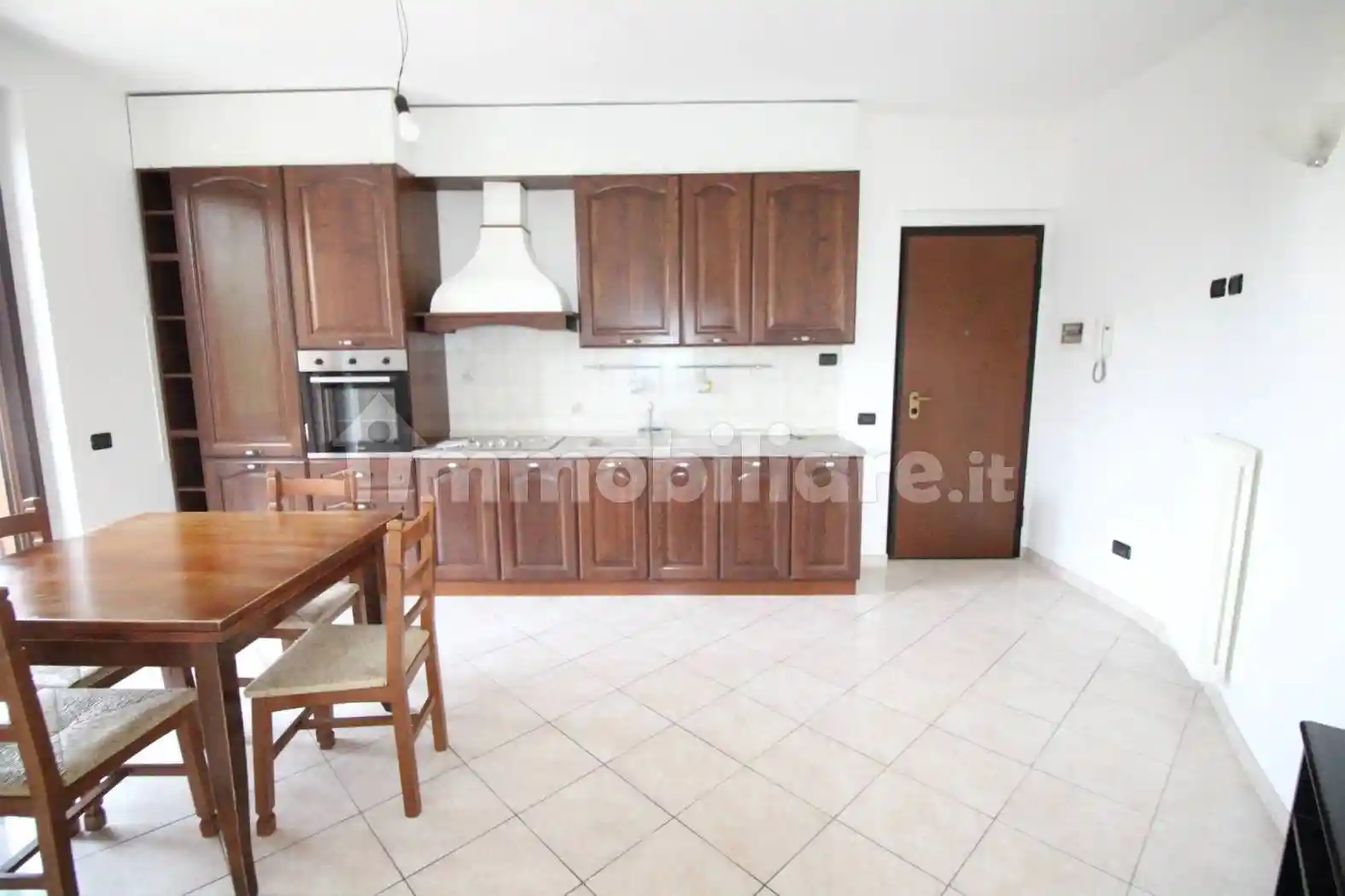 Appartamento in affitto a Lipomo