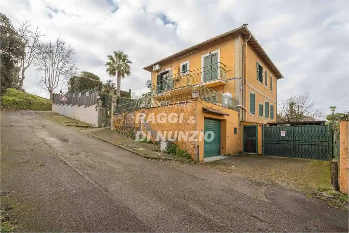 Appartamento in vendita a Frascati