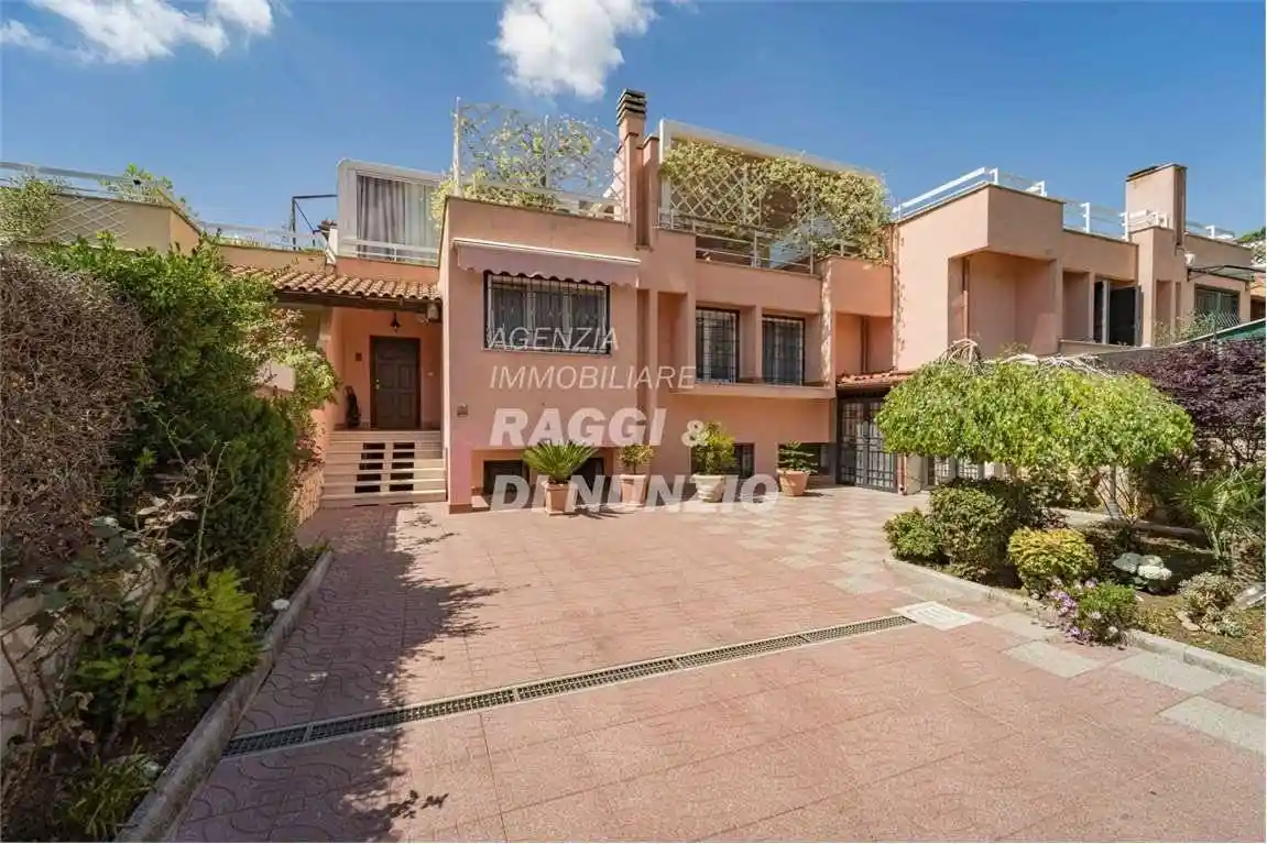 Appartamento in vendita a Monte Porzio Catone