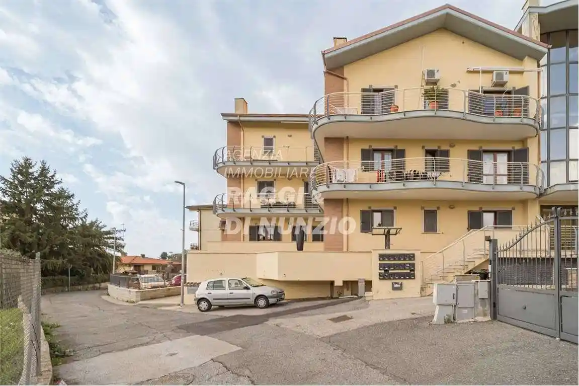 Appartamento in vendita a Colonna