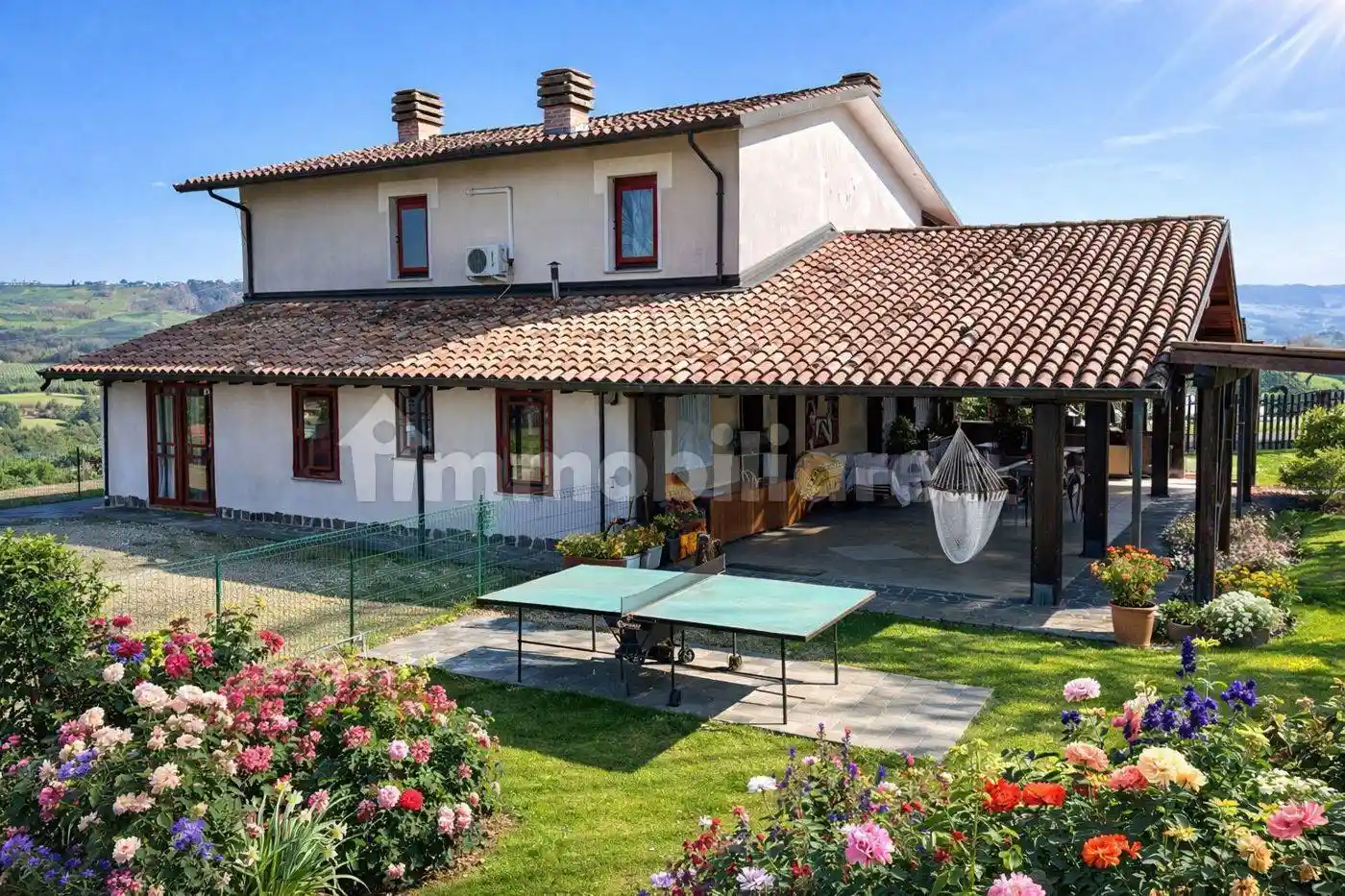 Villa in vendita a Castana