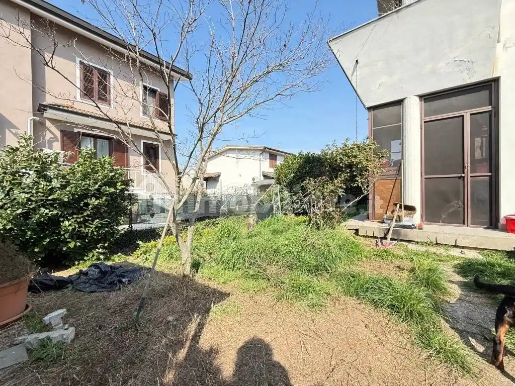 Appartamento in vendita a Zelo Buon Persico