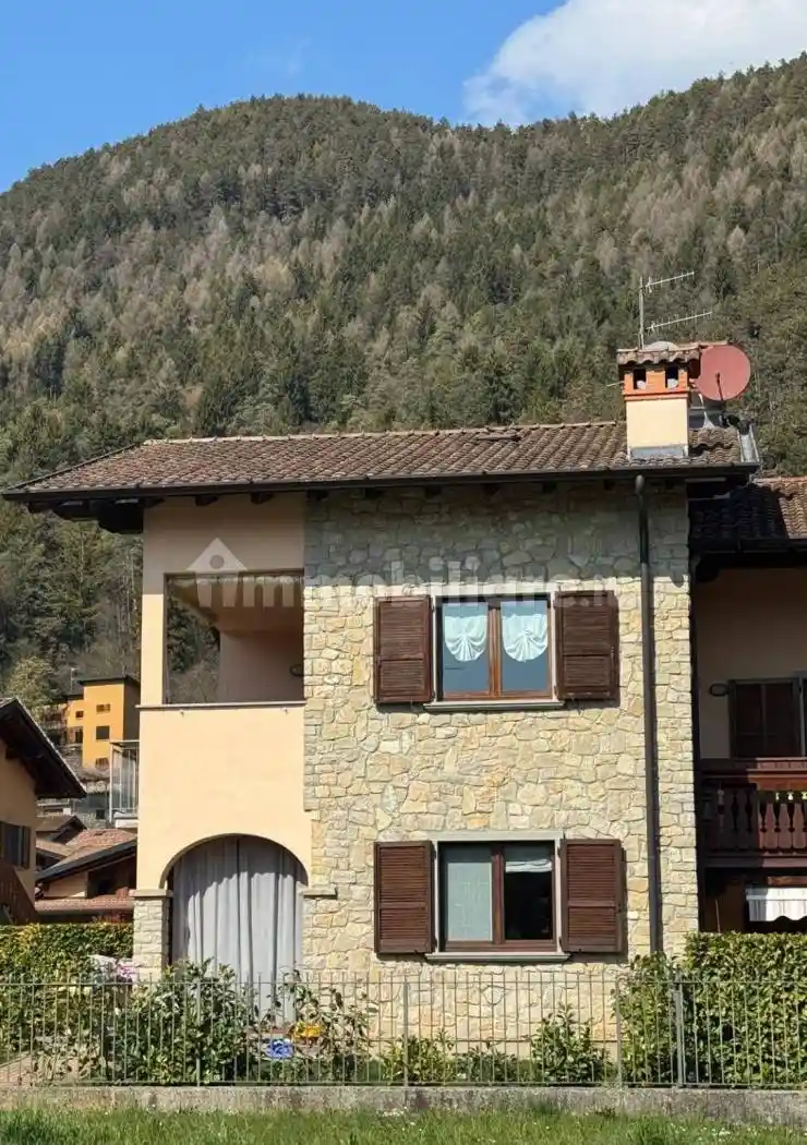 Appartamento in vendita a Rovetta