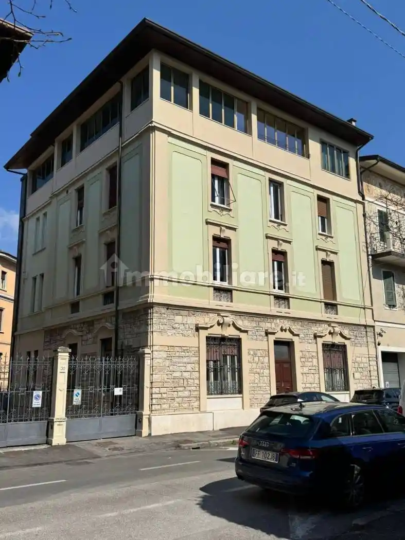 Appartamento in affitto a Brescia