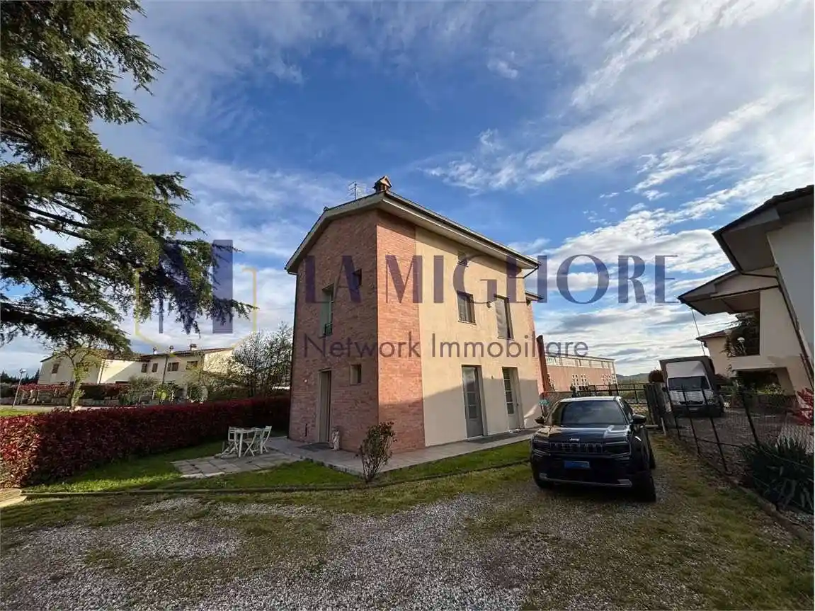 Villetta a schiera in vendita a Pistoia