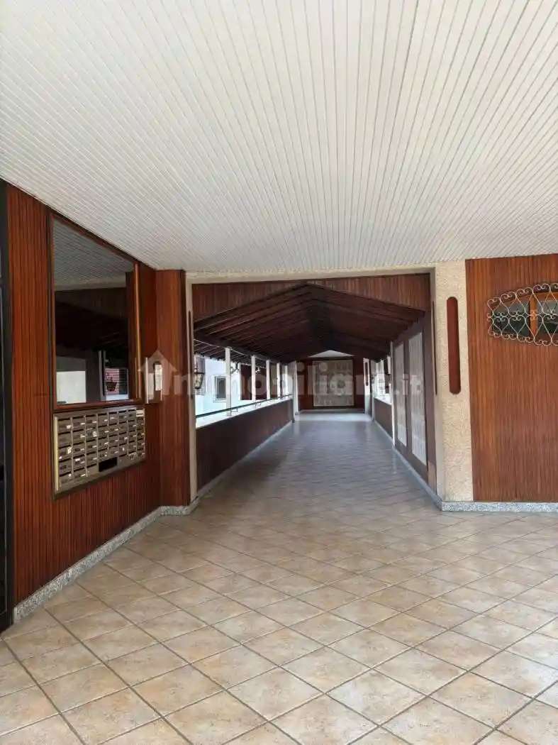 Appartamento in vendita a Caronno Pertusella