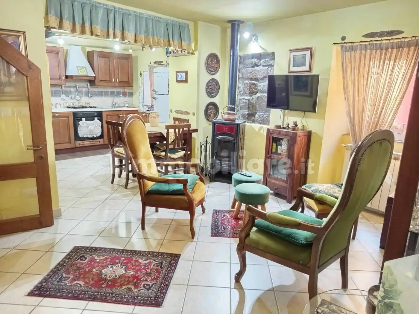 Casa indipendente in vendita a Follo