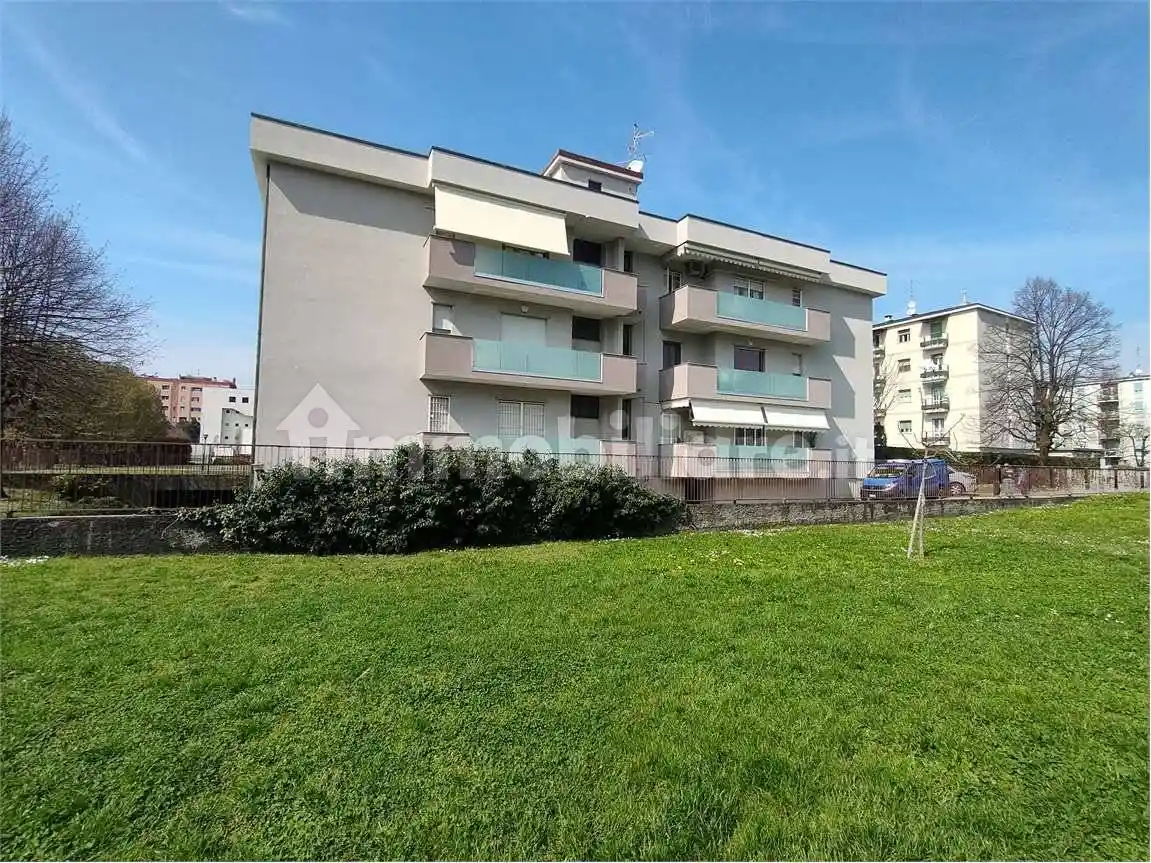 Appartamento in vendita a Monza