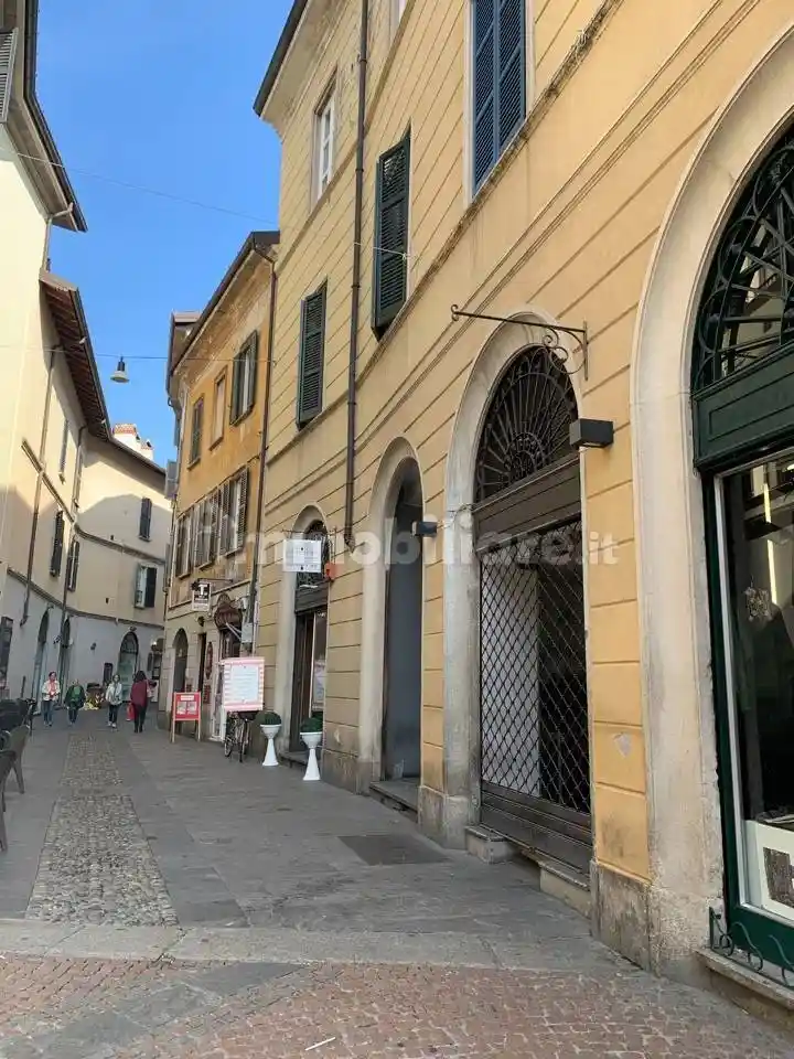 Appartamento in affitto a Varese