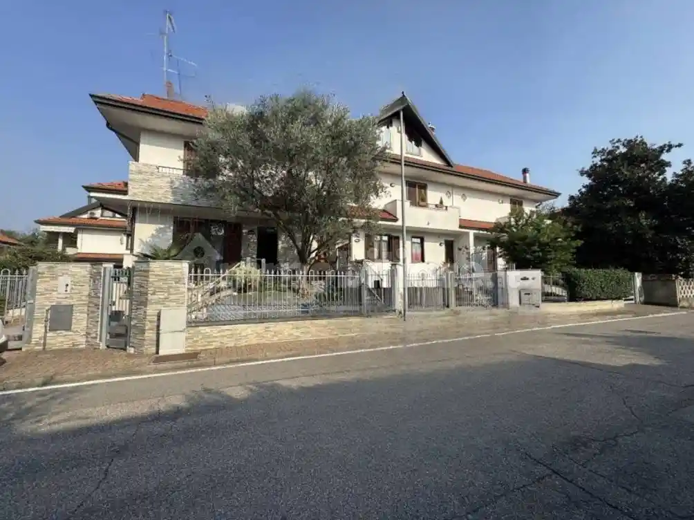 Villetta a schiera in vendita a Marnate