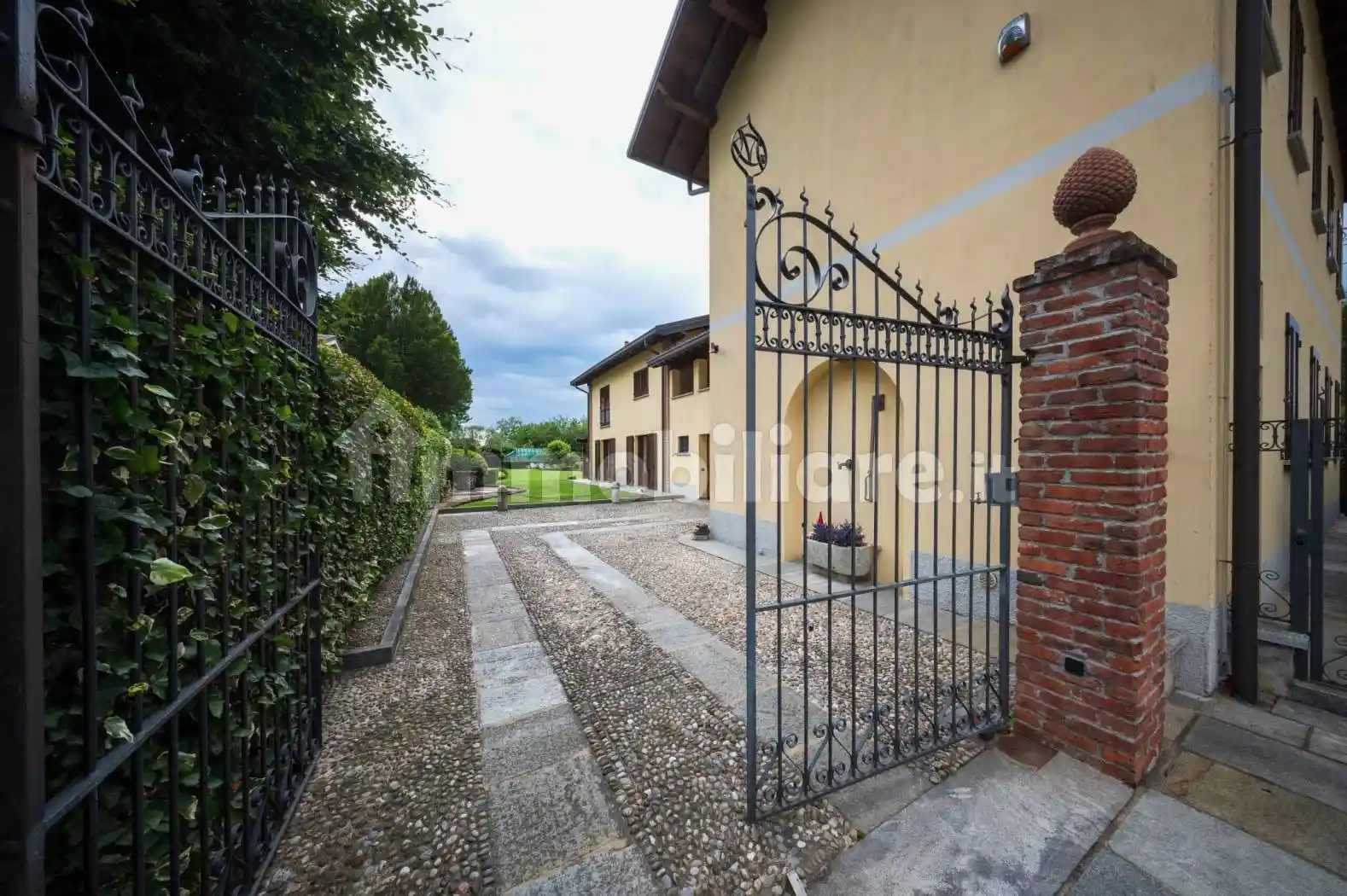 Villa in vendita a Robecchetto con Induno