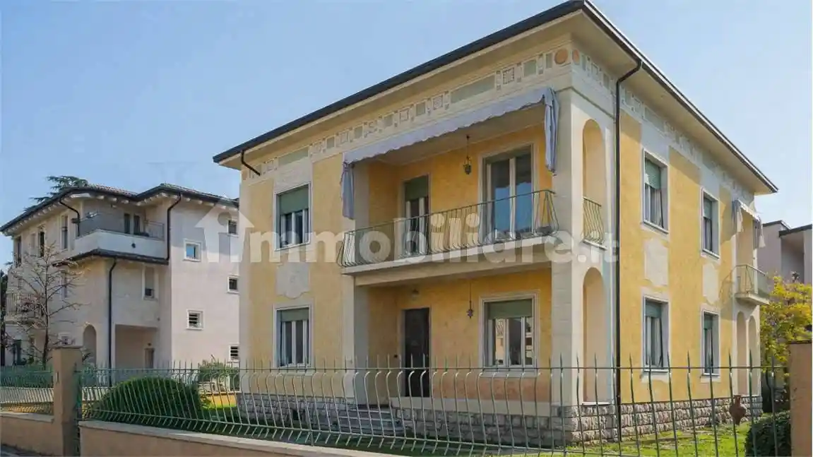 Villa in vendita a Brescia
